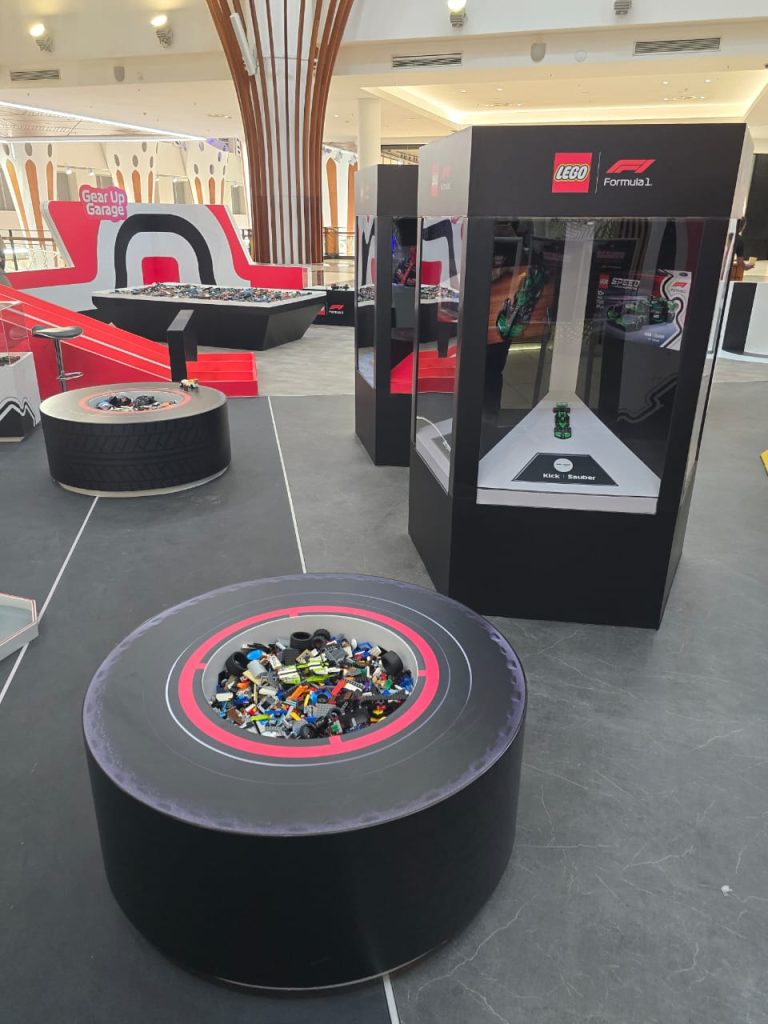 LEGO Pop-Up Stores by Jawbone
