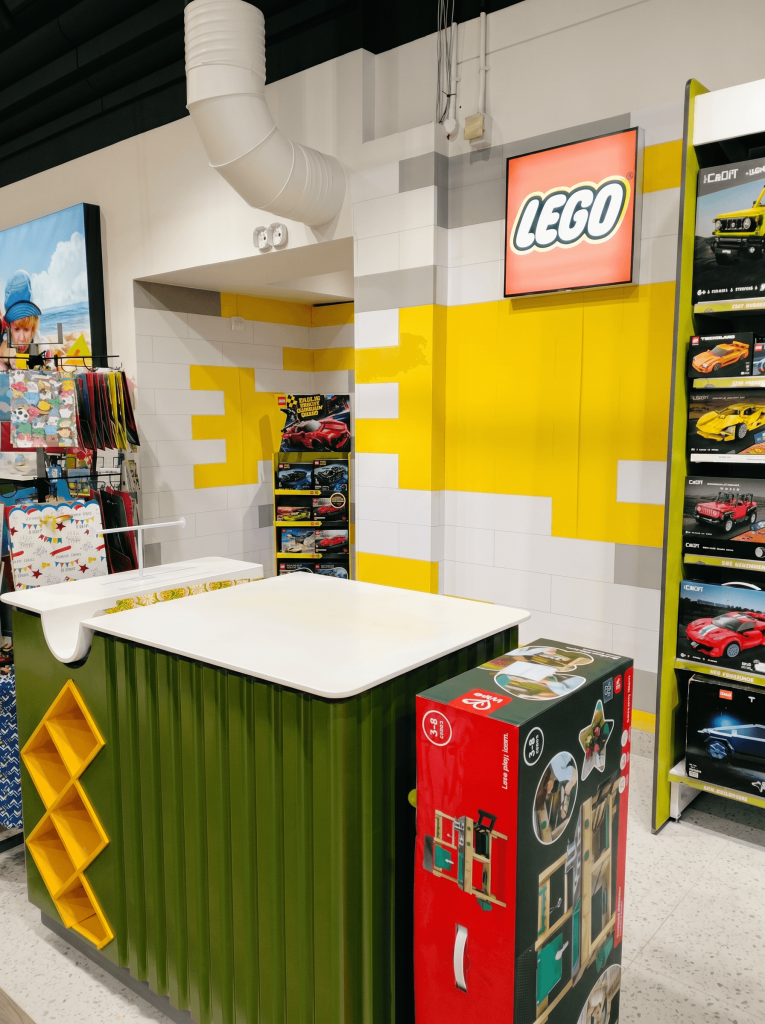 LEGO Retail Maintenance & Store Evolution by Jawbone