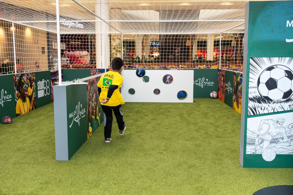 Mall of Africa Winter Holiday Activation by Jawbone